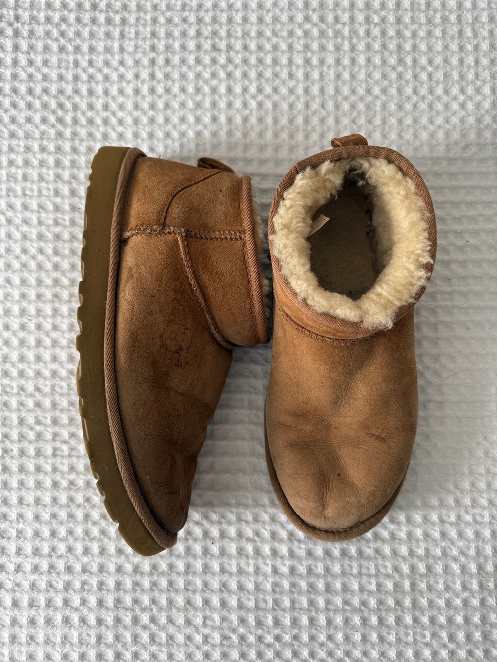 UGG Chestnut Suede Short Sheepskin Boots